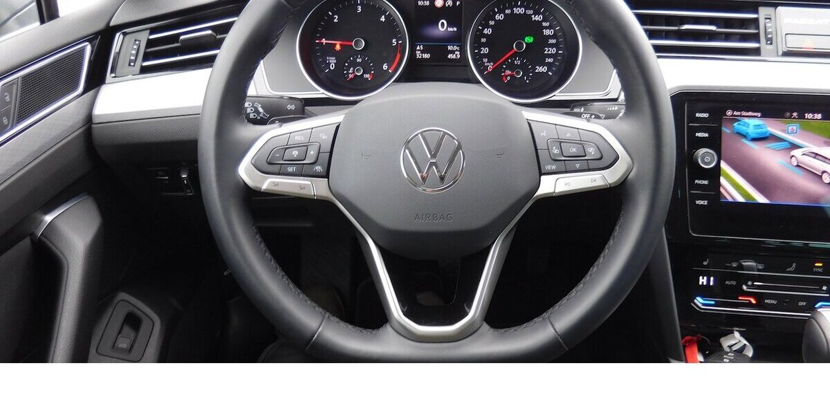 VW Passat Variant 2.0 BusinesTDI DSG Navi Klima 32.200 km 23.990 &euro; Vordorf 38533