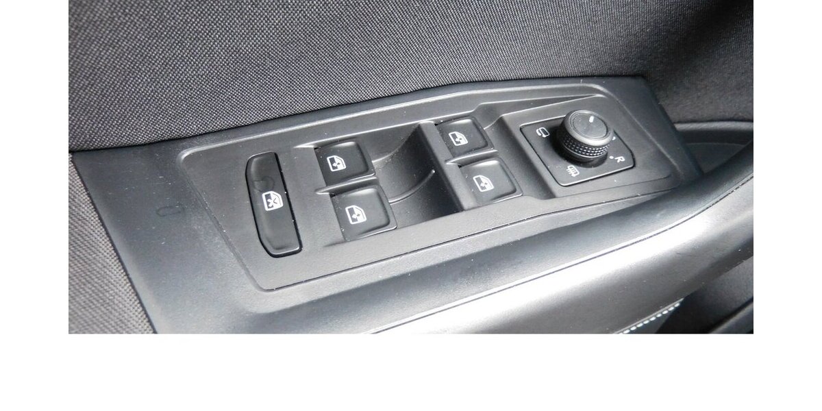 VW T-Roc 1.5 Life TSI BMT Navi Klima 34.000 km 22.990 &euro; Vordorf 38533