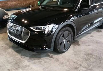 Audi e-tron 74.800 km 28.900 &euro; Salzgitter 38259