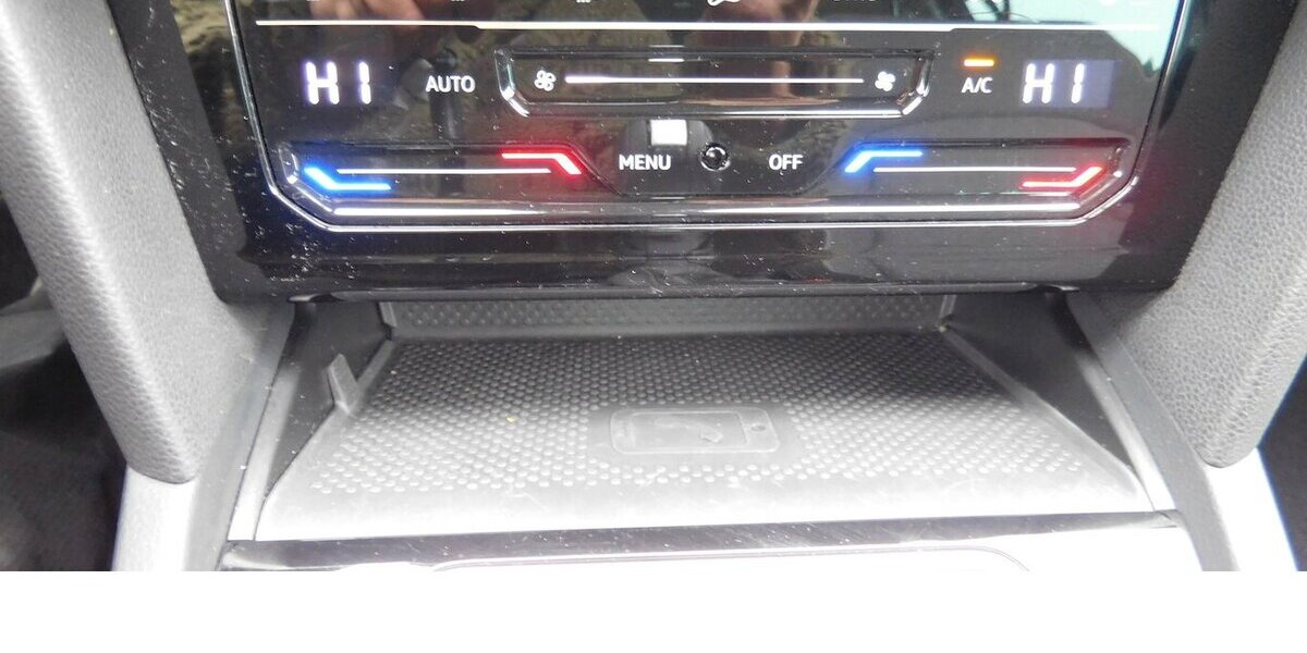 VW Passat Variant 2.0 BusinesTDI DSG Navi Klima 32.200 km 23.990 &euro; Vordorf 38533