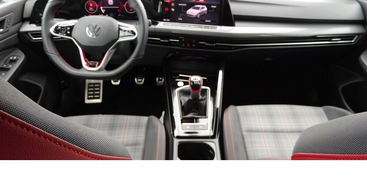 VW Golf GTI Golf 2.0 VIII TSI Performance 4Trg Navi 25.100 km 23.990 &euro; Vordorf 38533