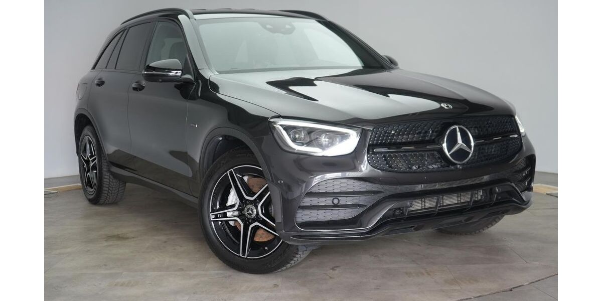 Mercedes-Benz GLC 300 121.000 km 31.990 &euro; Braunschweig 38110