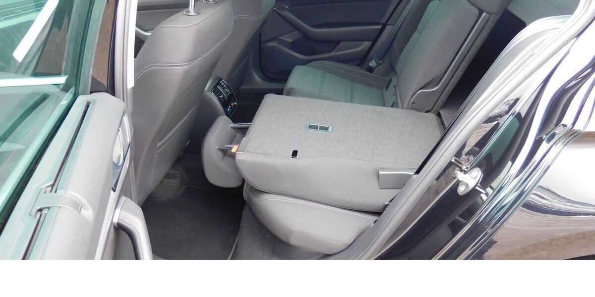 VW Passat 2.0 Bussiness BMT TDI Standhei.Navi Klima 36.500 km 21.990 &euro; Vordorf 38533