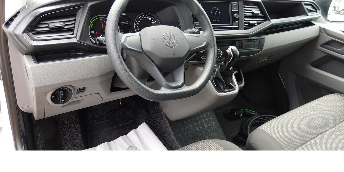 VW T6.1 Transporter 1 Abt e- Lang 4-Gang Auto Navi 20.900 km 15.390 &euro; Vordorf 38533