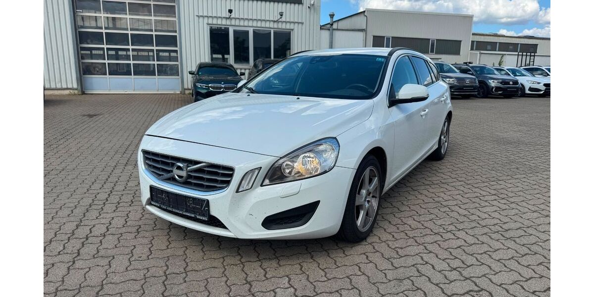 Volvo V60 228.000 km 3.990 &euro; Salzgitter 38229