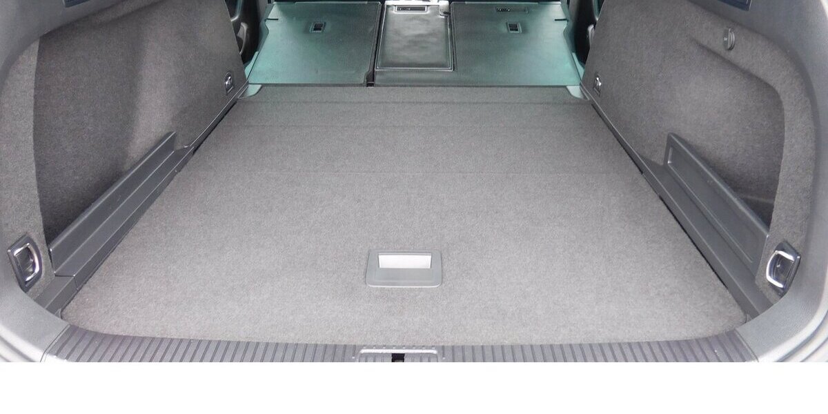 VW Passat Variant 2.0 BusinesTDI DSG Navi Klima 32.200 km 23.990 &euro; Vordorf 38533
