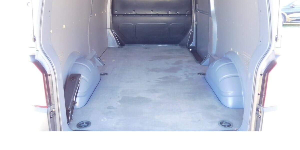 VW T6.1 Transporter 1 Abt e- Lang 4-Gang Automatic 27.900 km 15.390 &euro; Vordorf 38533