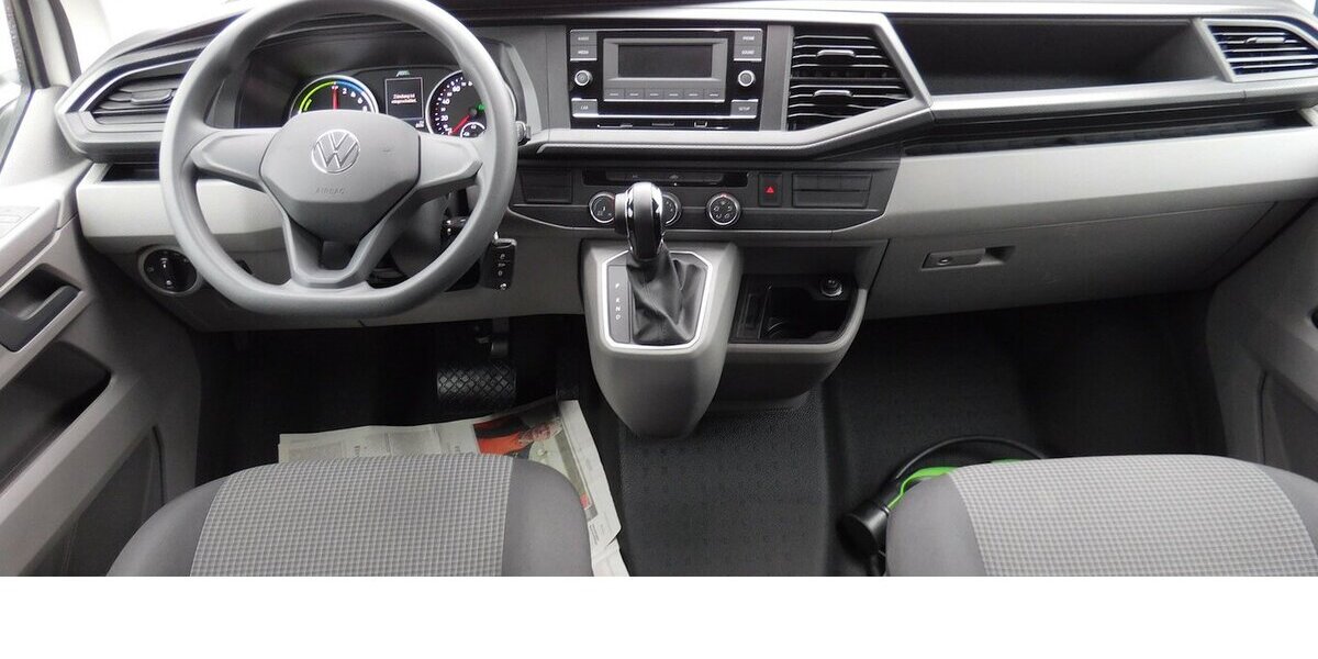 VW T6.1 Transporter 1 Abt e- Lang 4-Gang Automatic 10.600 km 15.390 &euro; Vordorf 38533
