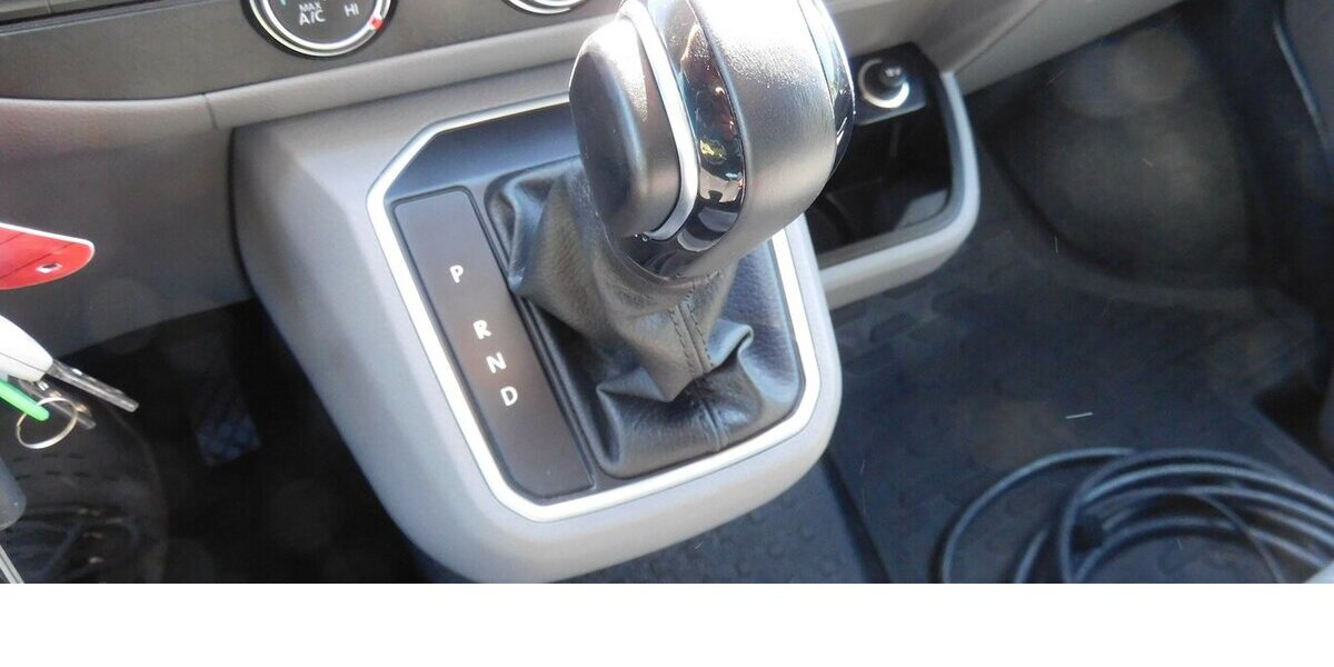VW T6.1 Transporter 1 Abt e- Lang 4-Gang Klima 4.800 km 16.990 &euro; Vordorf 38533