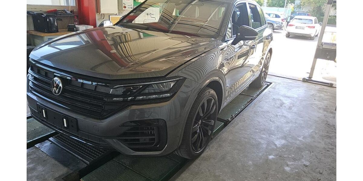 VW Touareg 120.691 km 44.990 &euro; Braunschweig 38122