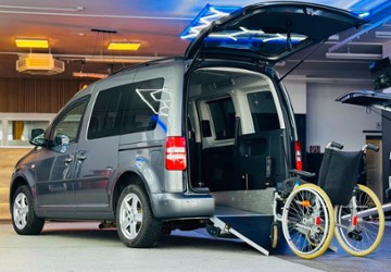 VW Caddy 77.500 km 24.900 &euro; Salzgitter 38259
