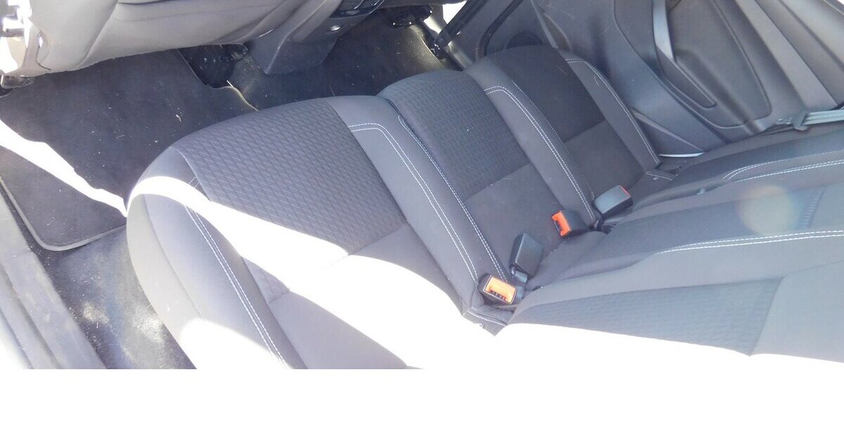 Ford C-Max 1.0 TSI 4 Trg Klima Navi Alu 131.000 km 6.990 &euro; Vordorf 38533