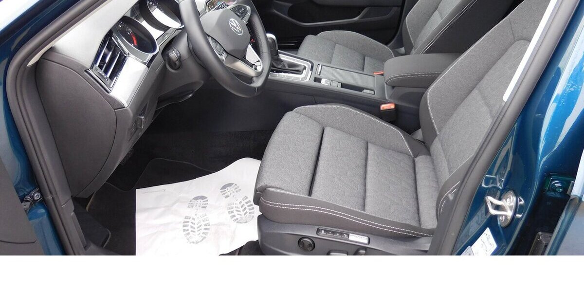 VW Passat Variant 2.0 BusinesTDI DSG Navi Klima 32.200 km 23.990 &euro; Vordorf 38533