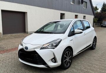 Toyota Yaris 49.500 km 12.900 &euro; Schellerten 31174