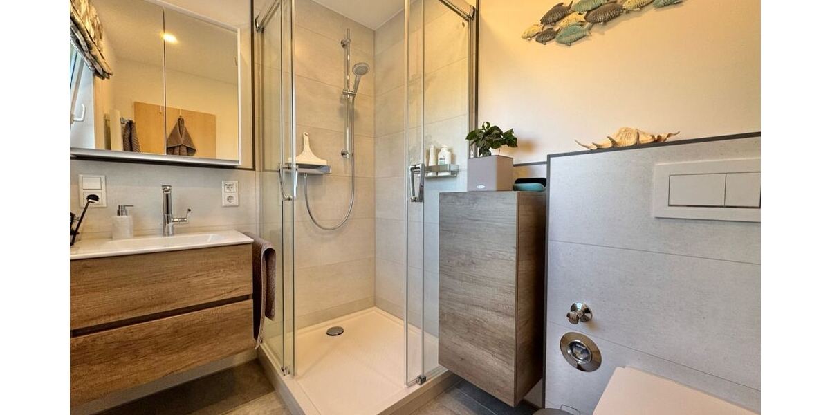 Tageslichtbad mit Dusche