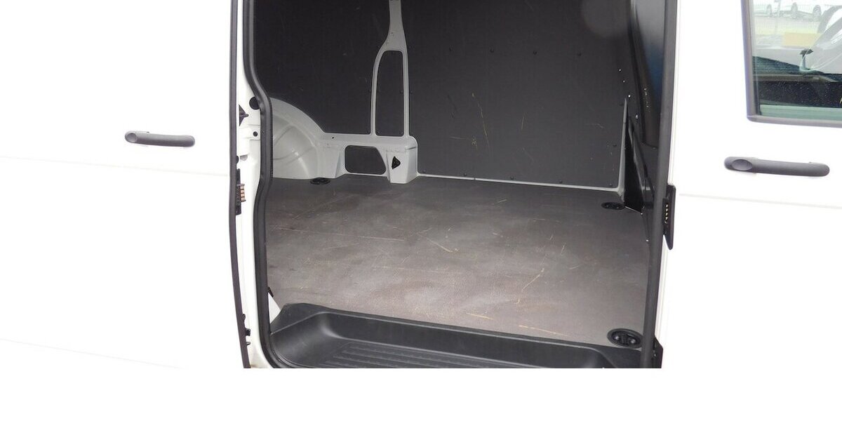 VW T6.1 Transporter 1 Abt e- Lang 4-Gang Automatic 5.400 km 15.990 &euro; Vordorf 38533