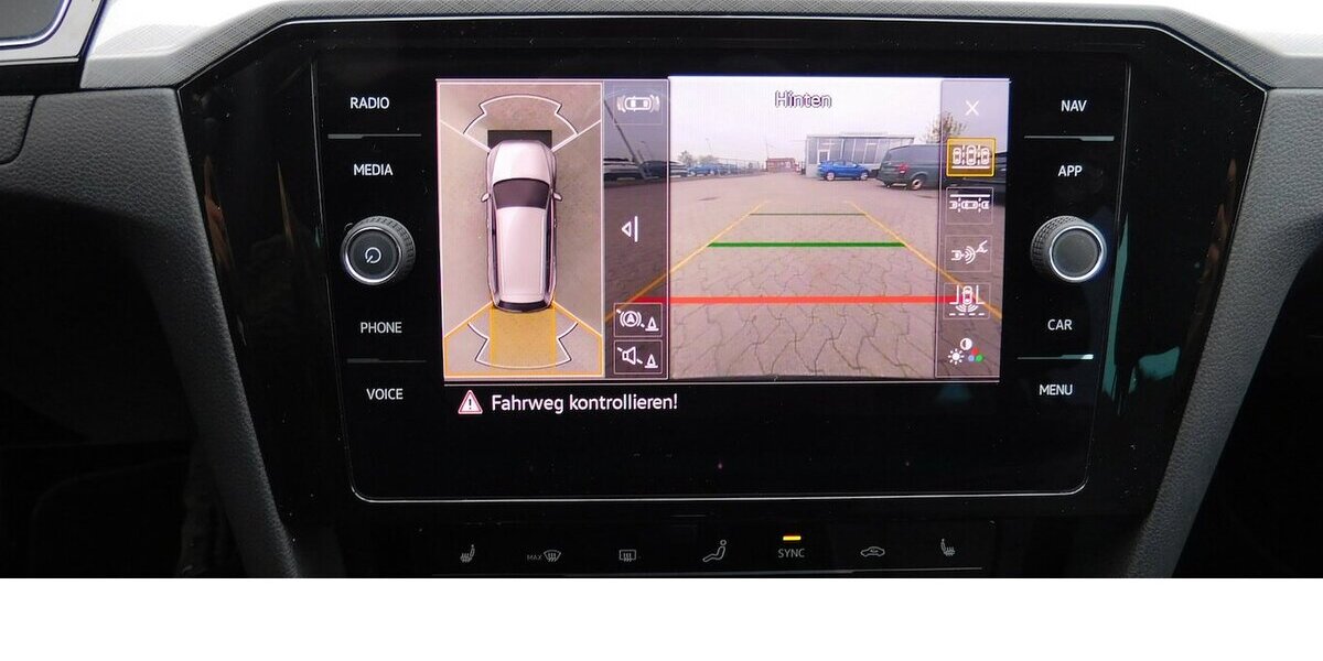 VW Passat Variant 2.0 BusinesTDI DSG Navi Klima 32.200 km 23.990 &euro; Vordorf 38533