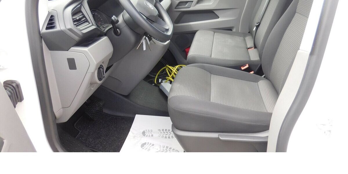 VW T6.1 Transporter 1 Abt e- Lang 4-Gang Auto Navi 26.700 km 17.390 &euro; Vordorf 38533