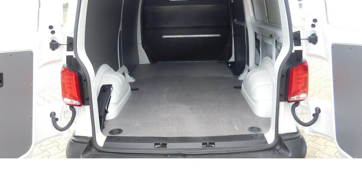 VW T6.1 Transporter 1 Abt e- Lang 4-Gang Auto Navi 26.700 km 17.390 &euro; Vordorf 38533