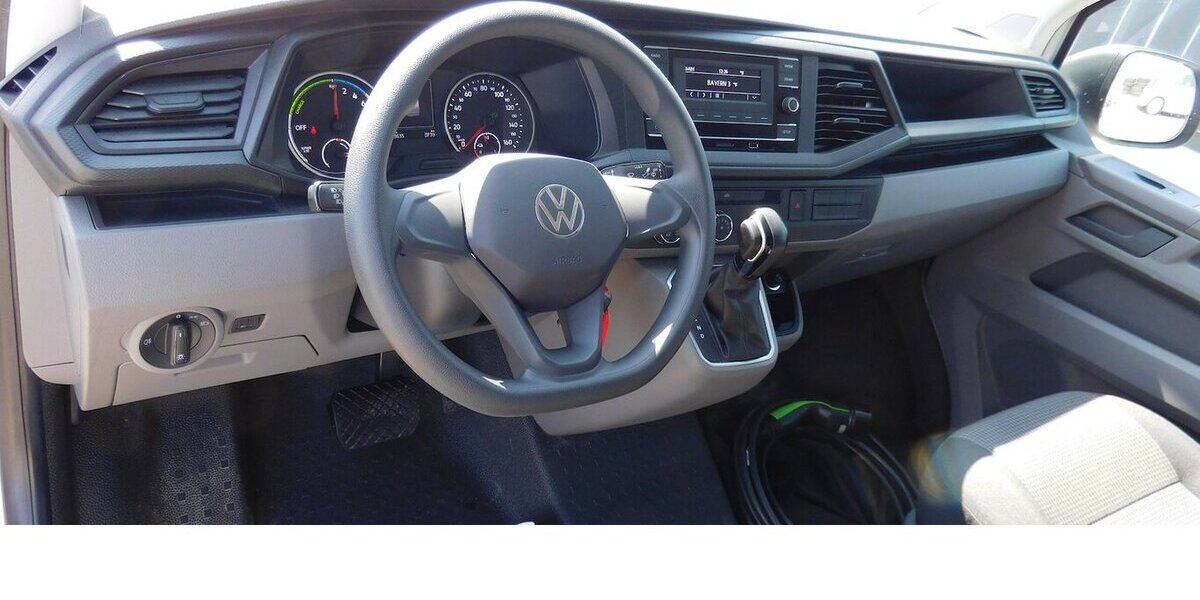 VW T6.1 Transporter 1 Abt e- Lang 4-Gang Automatic 3.700 km 16.390 &euro; Vordorf 38533