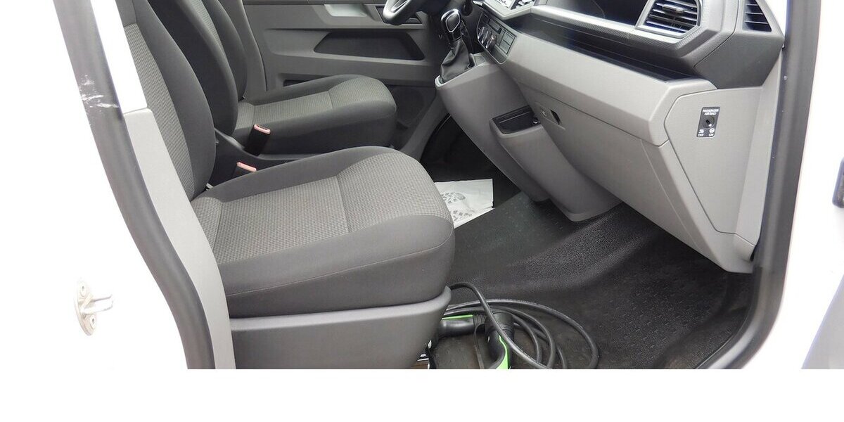 VW T6.1 Transporter 1 Abt e- Lang 4-Gang Automatic 3.900 km 17.390 &euro; Vordorf 38533