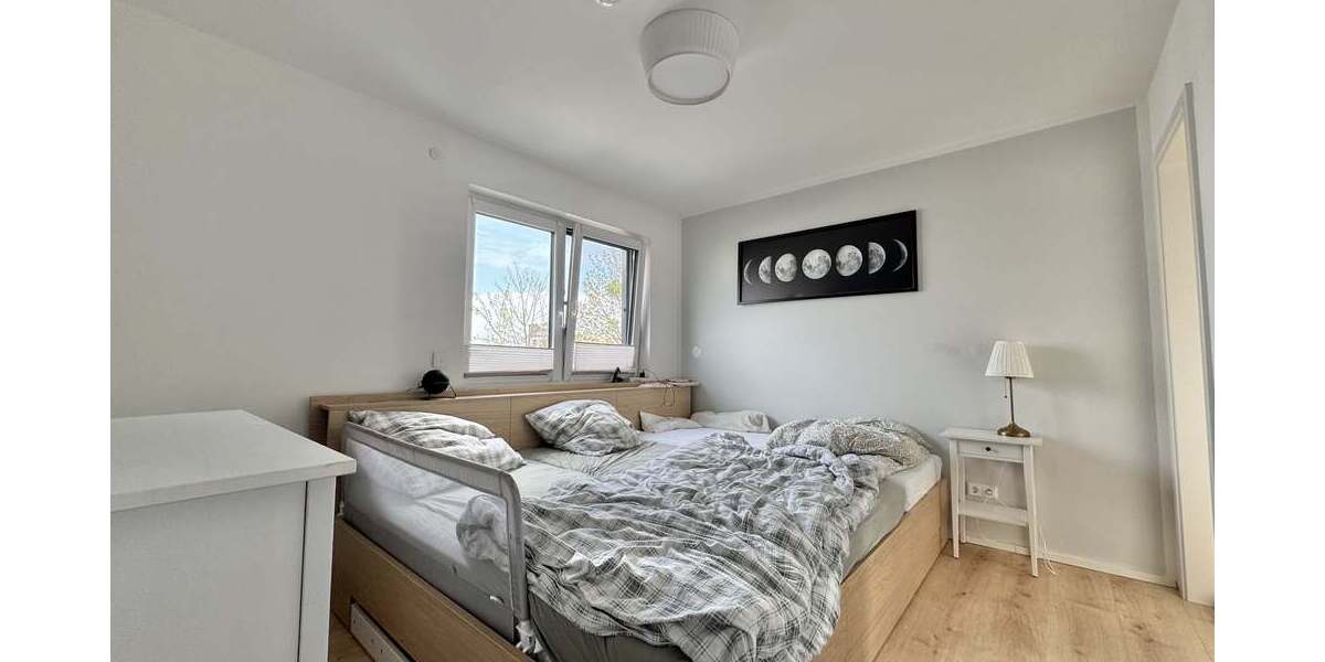 Großzügiges Schlafzimmer...