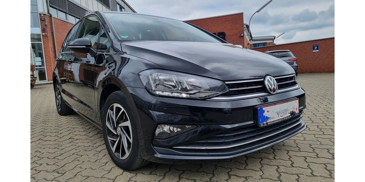 VW Golf Sportsvan VII Join,KLIMA,NAVI,AHK,LED 181.800 km 9.989 &euro; Braunschweig 38106