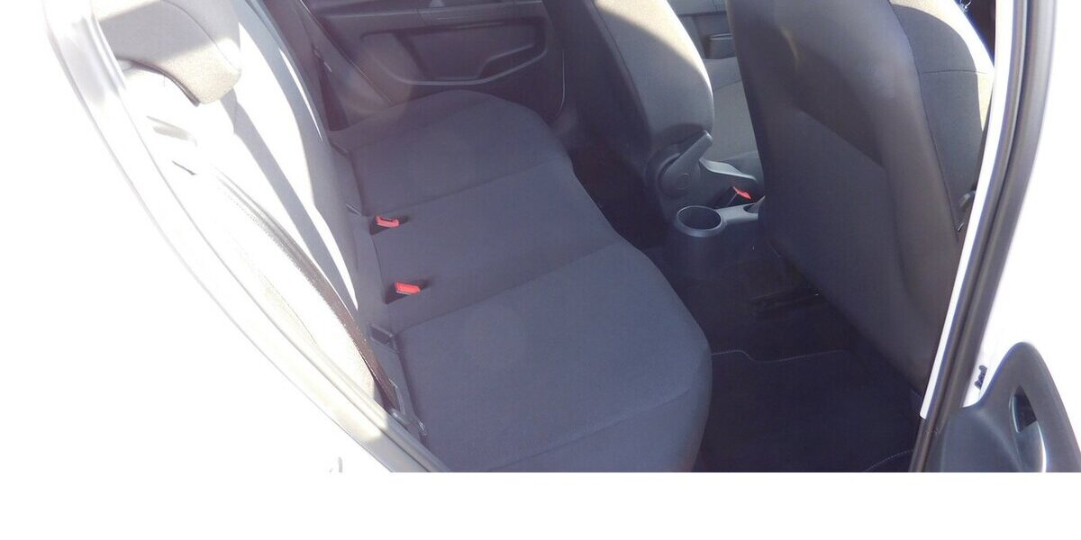 VW up! 1.0 Move MPI BMT 4Trg Klima Radio 15.700 km 12.390 &euro; Vordorf 38533