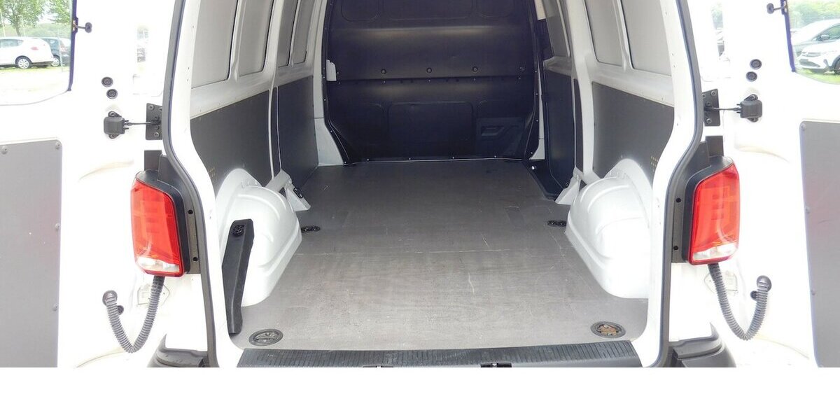 VW T6.1 Transporter 1 Abt e- Lang 4-Gang Auto Navi 20.900 km 15.390 &euro; Vordorf 38533