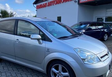Toyota Corolla Verso 216.000 km 1.650 &euro; Goslar 38644