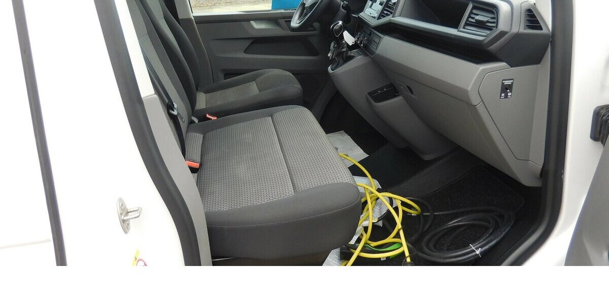 VW T6.1 Transporter 1 Abt e- Lang 4-Gang Auto Navi 26.700 km 17.390 &euro; Vordorf 38533
