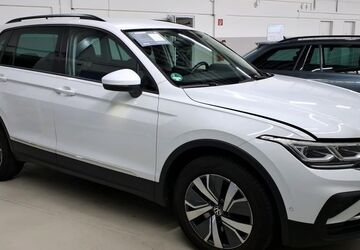 VW Tiguan 95.000 km 23.990 &euro; Goslar 38640