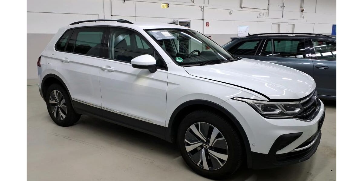 VW Tiguan 95.000 km 23.990 &euro; Goslar 38640