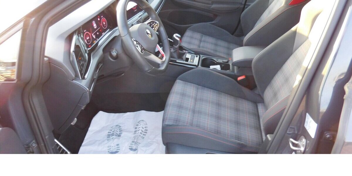 VW Golf 2.0 VIII GTI Performance TSI BMT 4 Trg Navi 38.200 km 23.990 &euro; Vordorf 38533