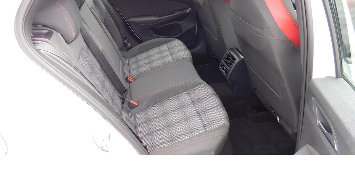 VW Golf GTI Golf 2.0 VIII TSI Performance 4Trg Navi 25.100 km 23.990 &euro; Vordorf 38533