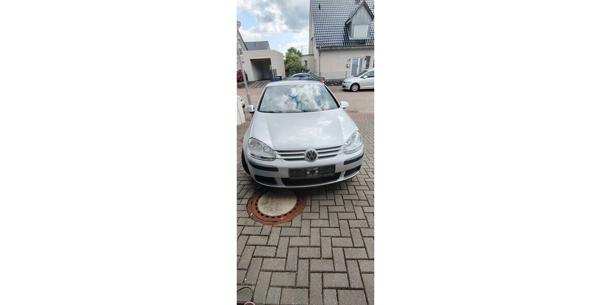 VW Golf 305.907 km 2.550 &euro; Salzgitter 38228
