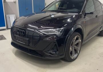 Audi e-tron 31.200 km 47.999 &euro; Salzgitter 38259