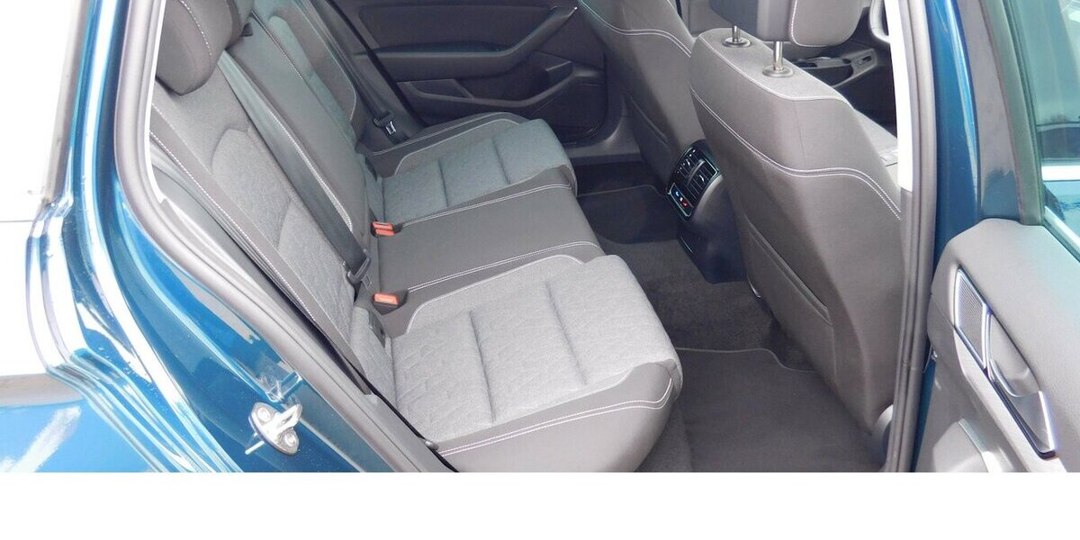 VW Passat Variant 2.0 BusinesTDI DSG Navi Klima 32.200 km 23.990 &euro; Vordorf 38533